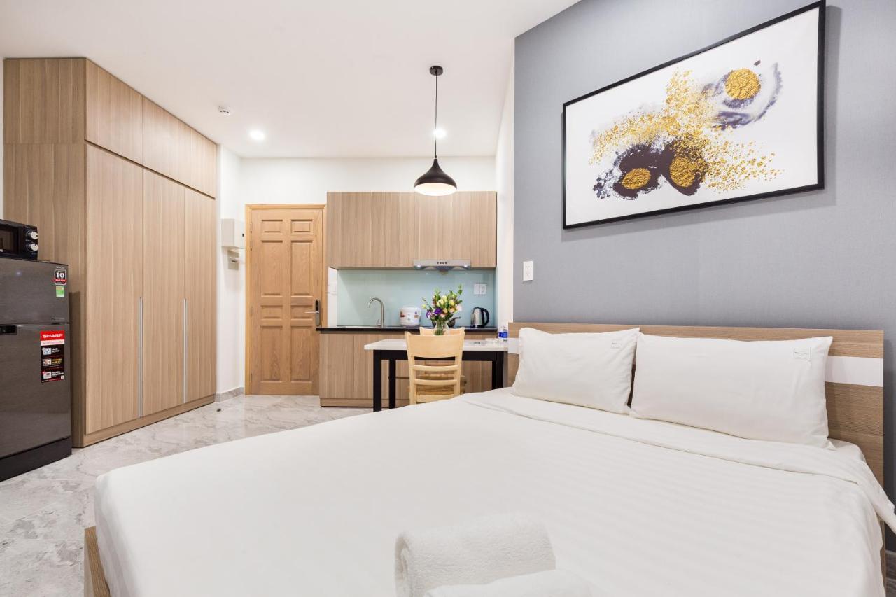 Yours Studio Airport Hotel Ho Şi Min Exterior foto
