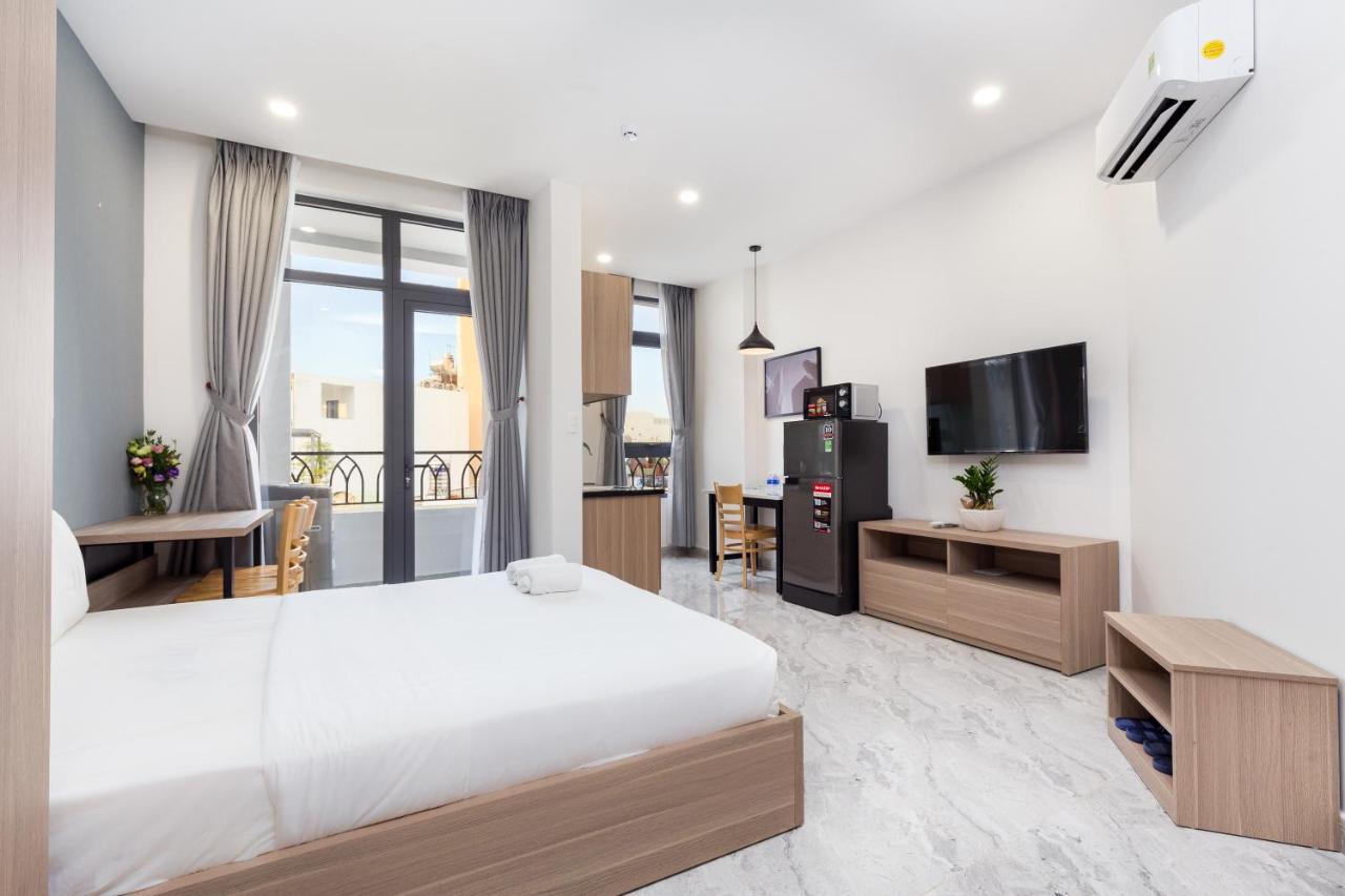 Yours Studio Airport Hotel Ho Şi Min Exterior foto