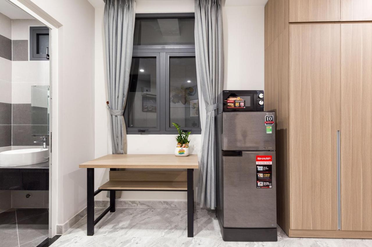 Yours Studio Airport Hotel Ho Şi Min Exterior foto