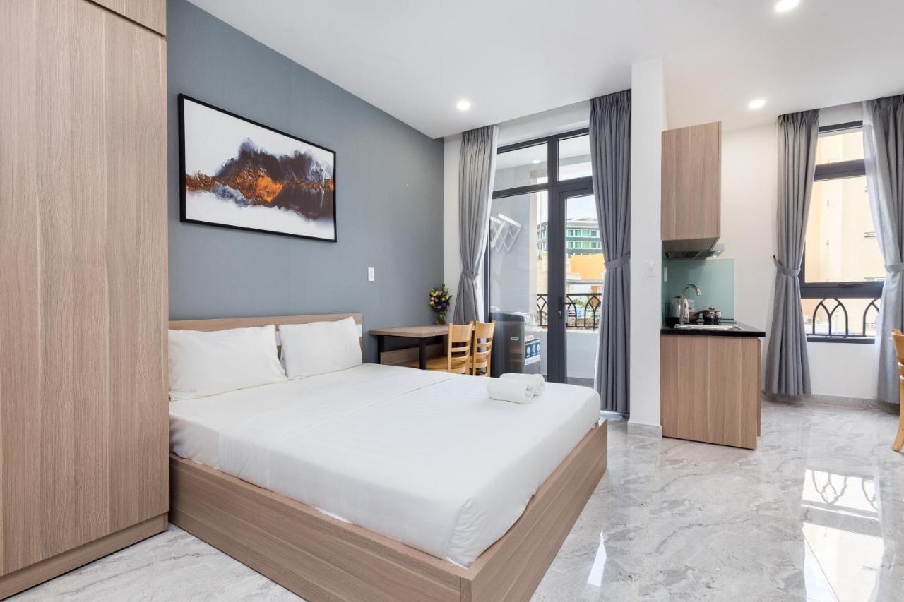 Yours Studio Airport Hotel Ho Şi Min Exterior foto