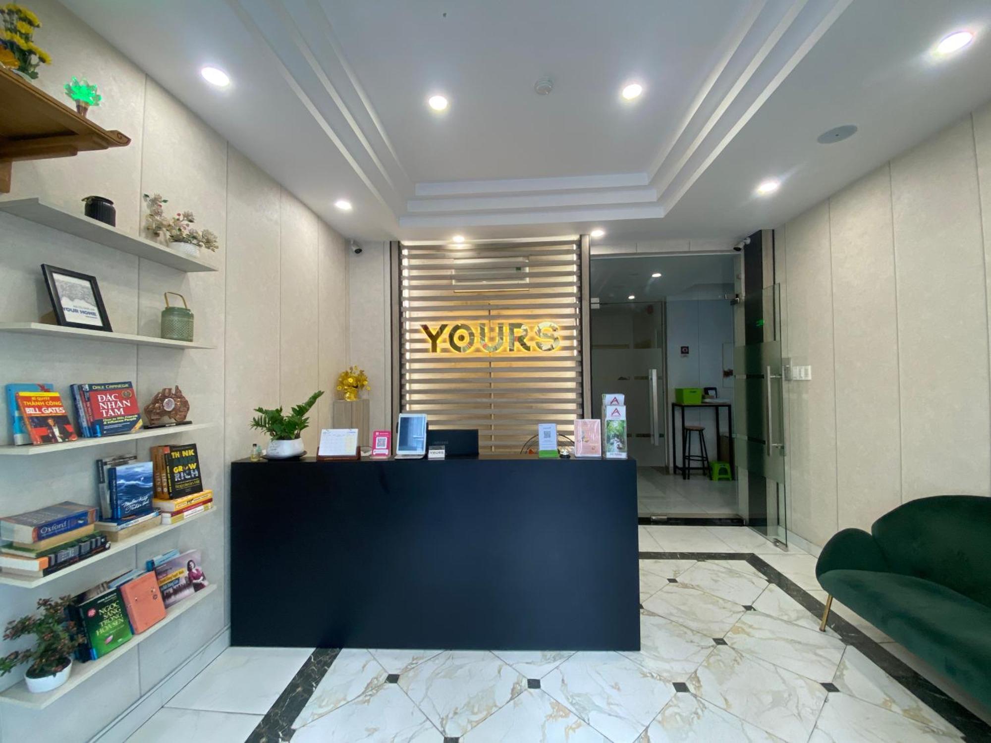 Yours Studio Airport Hotel Ho Şi Min Exterior foto